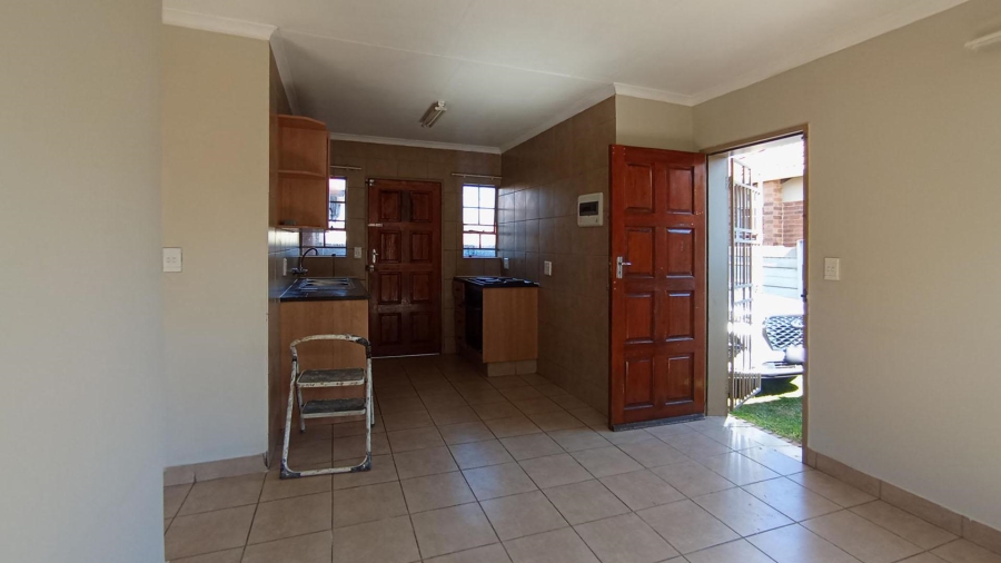 3 Bedroom Property for Sale in Olievenhoutbosch Gauteng