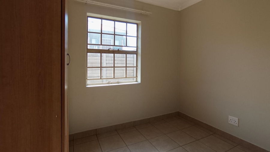 3 Bedroom Property for Sale in Olievenhoutbosch Gauteng