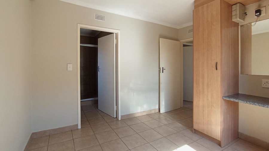 3 Bedroom Property for Sale in Olievenhoutbosch Gauteng