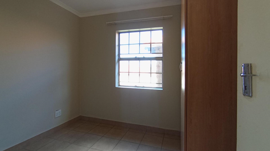 3 Bedroom Property for Sale in Olievenhoutbosch Gauteng