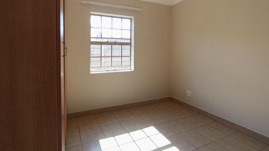 3 Bedroom Property for Sale in Olievenhoutbosch Gauteng