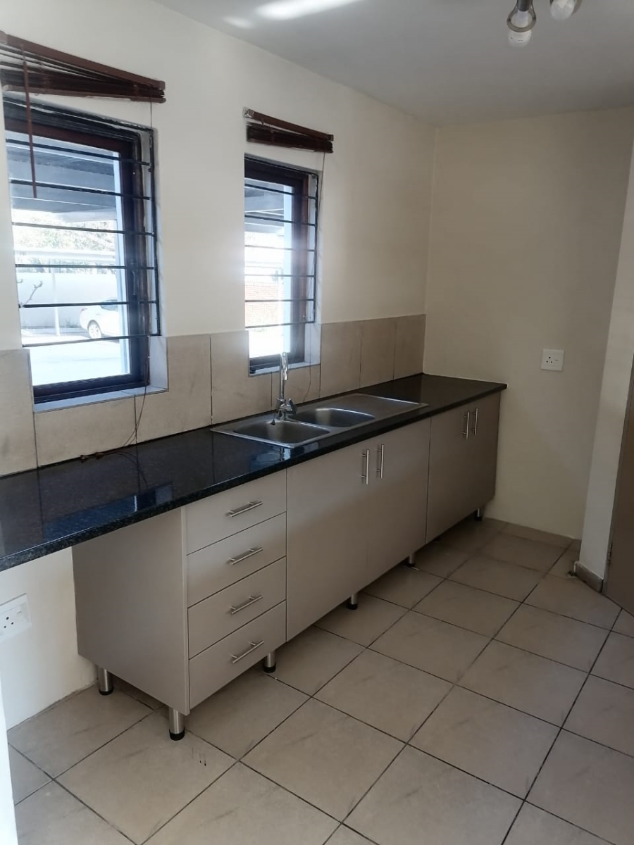 To Let 2 Bedroom Property for Rent in Vorna Valley Gauteng