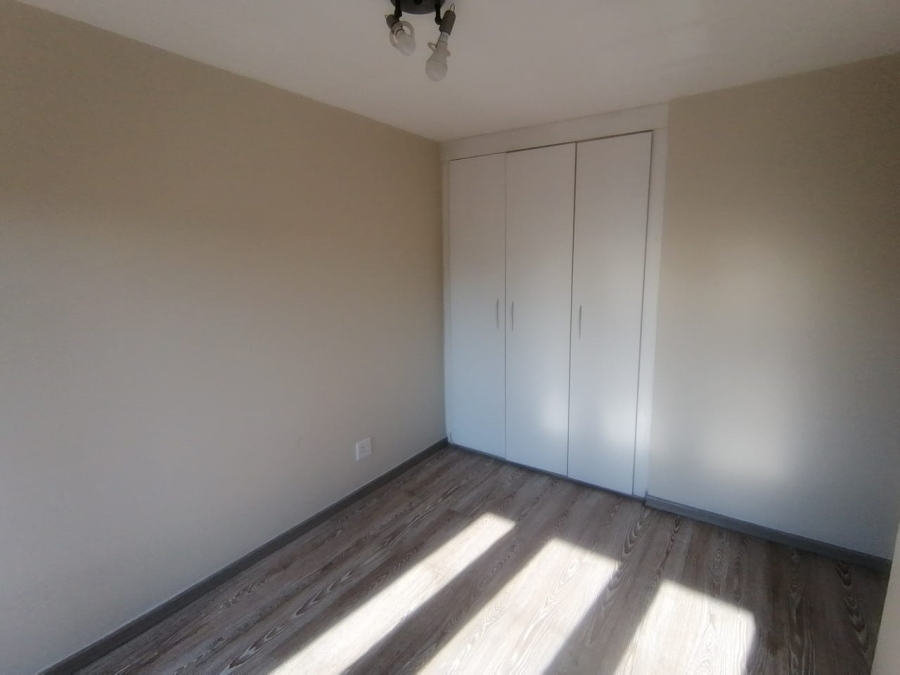 To Let 2 Bedroom Property for Rent in Vorna Valley Gauteng