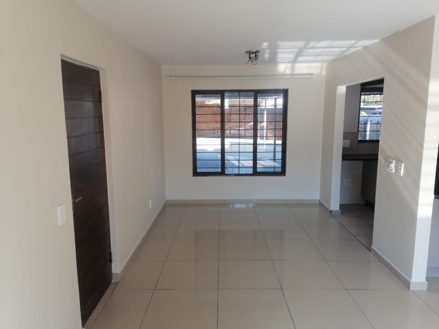 To Let 2 Bedroom Property for Rent in Vorna Valley Gauteng