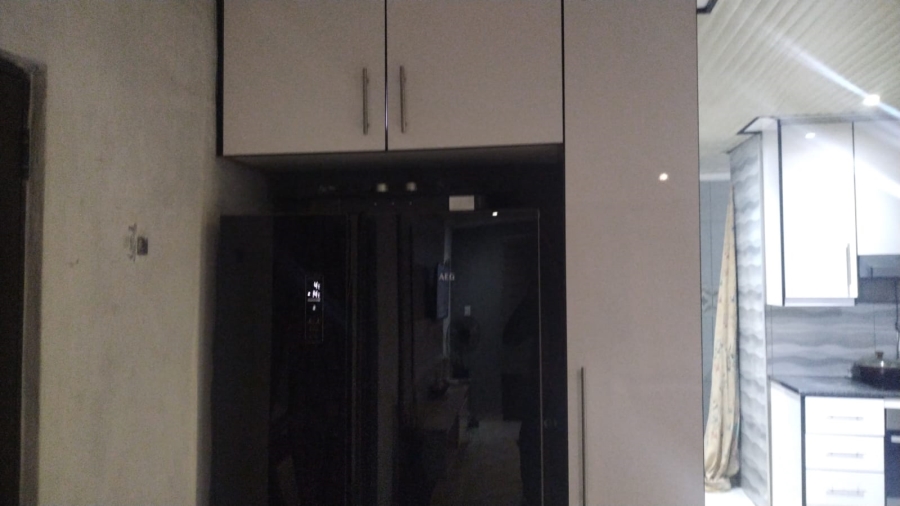 3 Bedroom Property for Sale in Etwatwa Gauteng