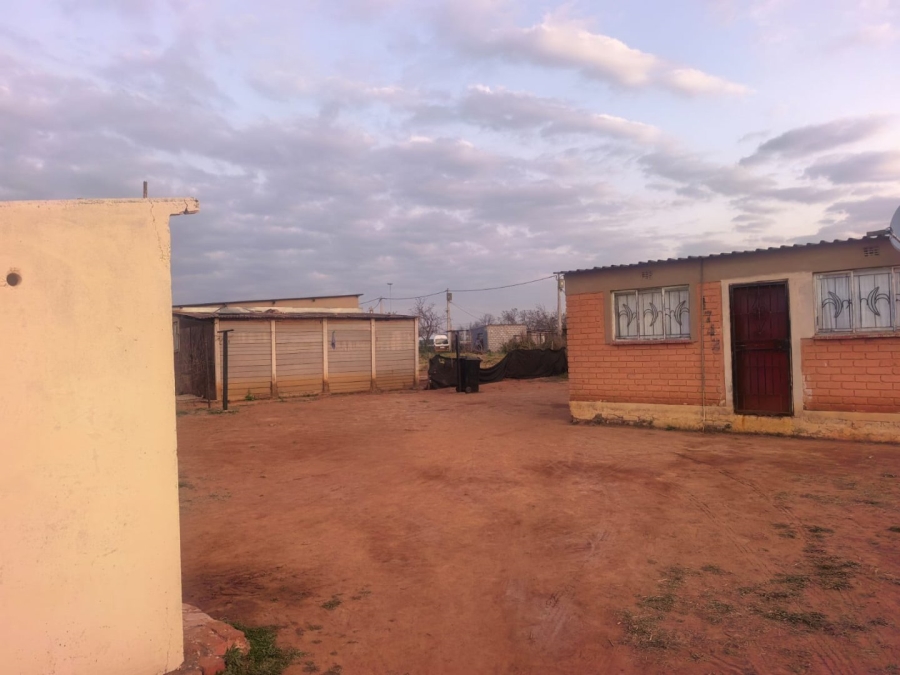 2 Bedroom Property for Sale in Langaville Gauteng