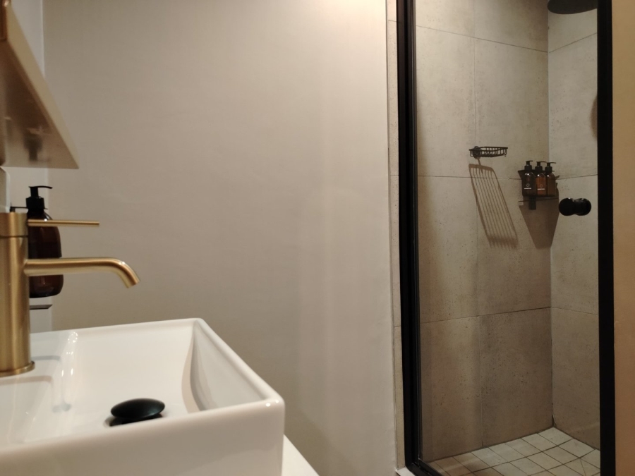 To Let 1 Bedroom Property for Rent in Sandton Central Gauteng