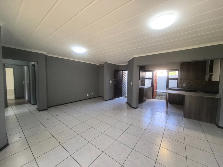 To Let 3 Bedroom Property for Rent in Lakefield Gauteng