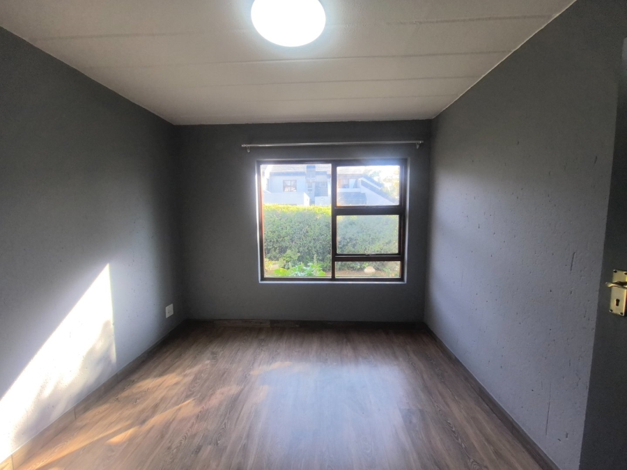 To Let 3 Bedroom Property for Rent in Lakefield Gauteng