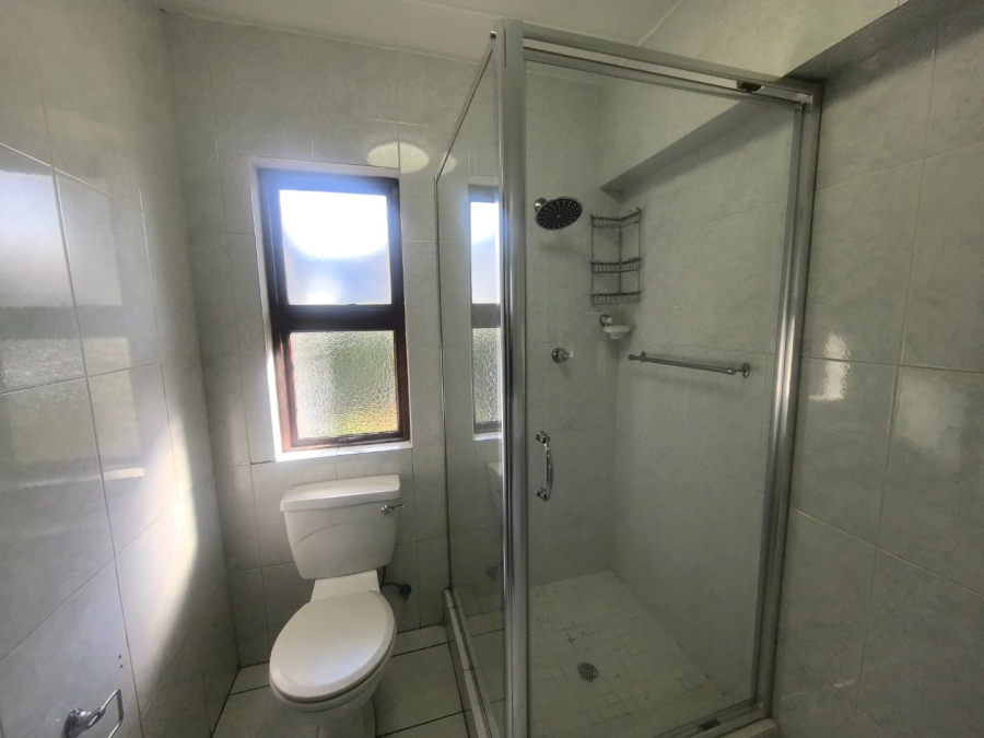 To Let 3 Bedroom Property for Rent in Lakefield Gauteng