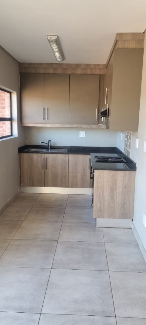 To Let 2 Bedroom Property for Rent in Raslouw Gauteng