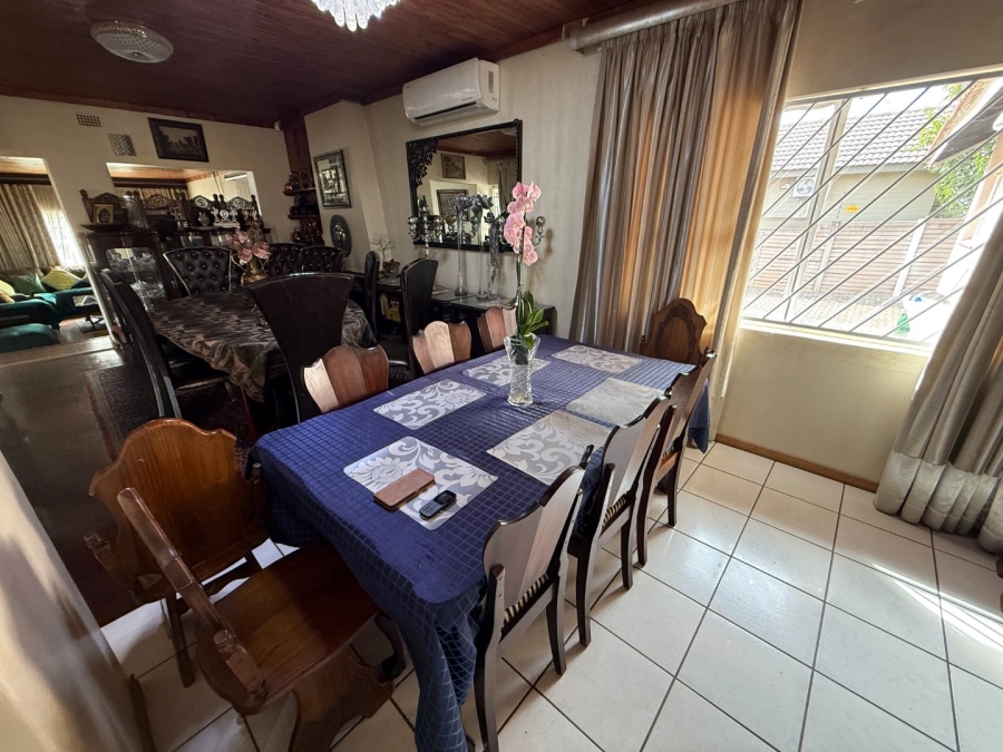 5 Bedroom Property for Sale in Eldoraigne Gauteng