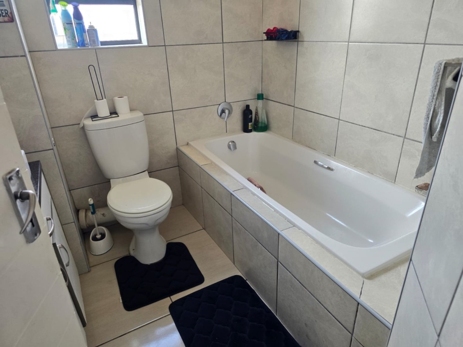 3 Bedroom Property for Sale in Ravenswood Gauteng
