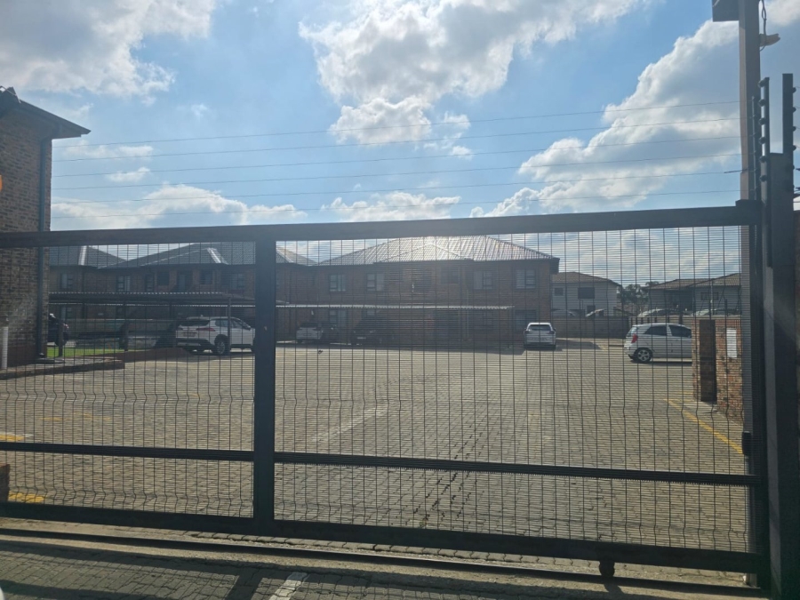 3 Bedroom Property for Sale in Ravenswood Gauteng