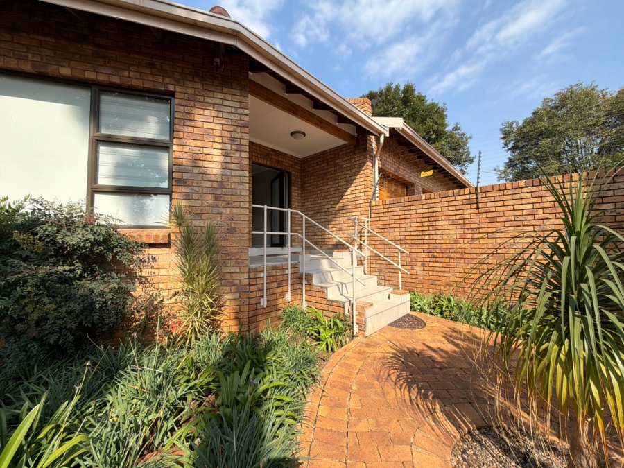 6 Bedroom Property for Sale in Meyersdal Gauteng