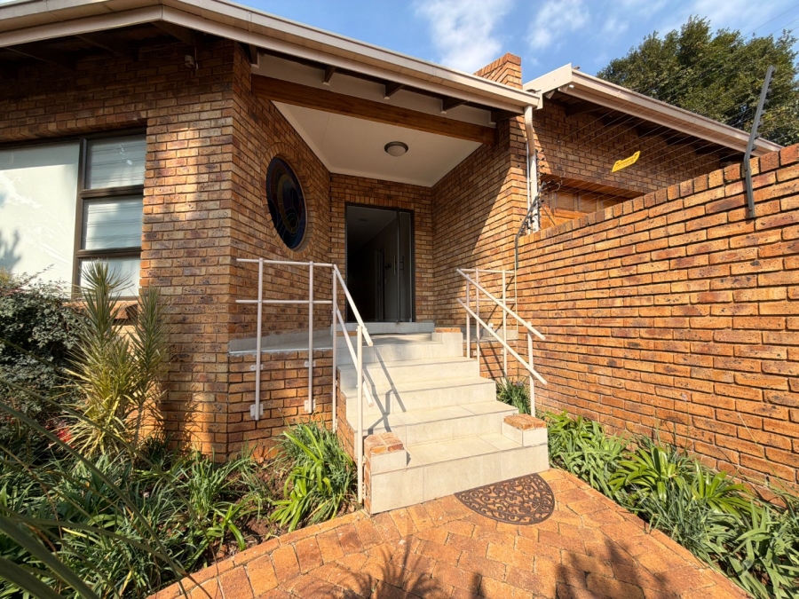6 Bedroom Property for Sale in Meyersdal Gauteng