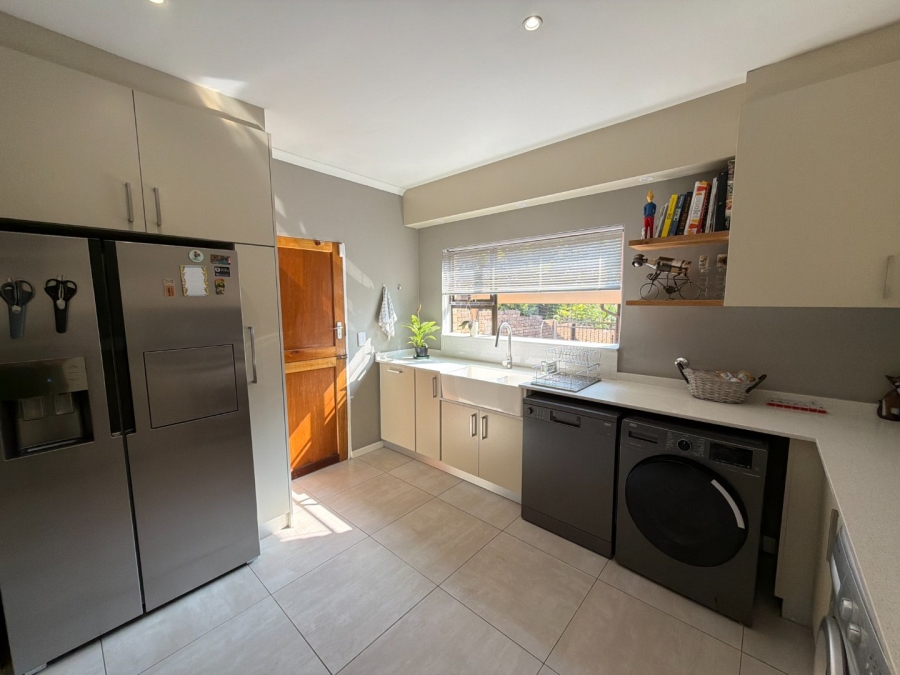 6 Bedroom Property for Sale in Meyersdal Gauteng