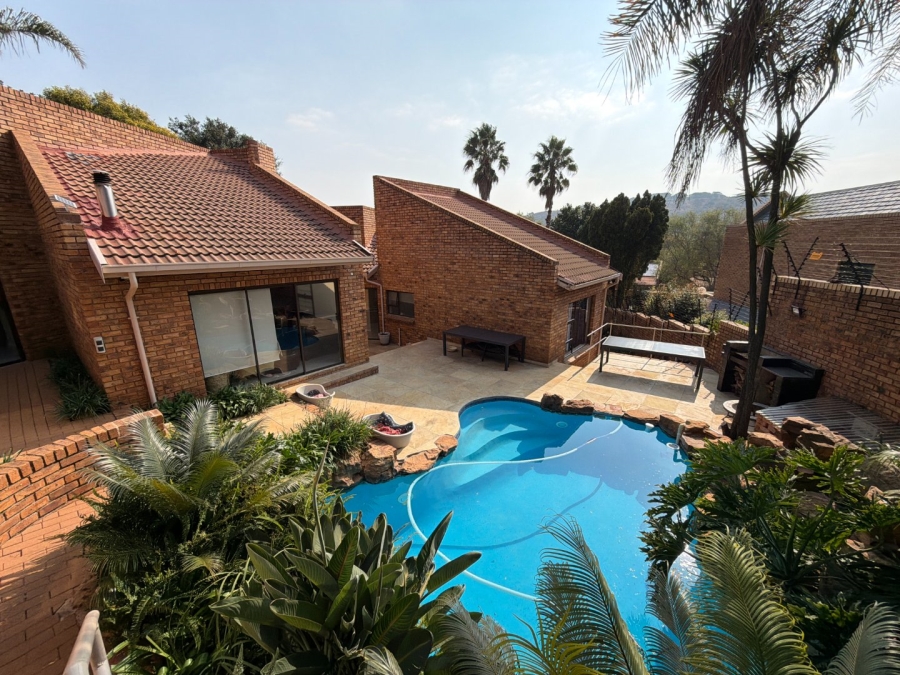 6 Bedroom Property for Sale in Meyersdal Gauteng