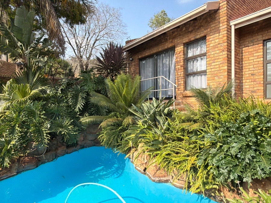 6 Bedroom Property for Sale in Meyersdal Gauteng