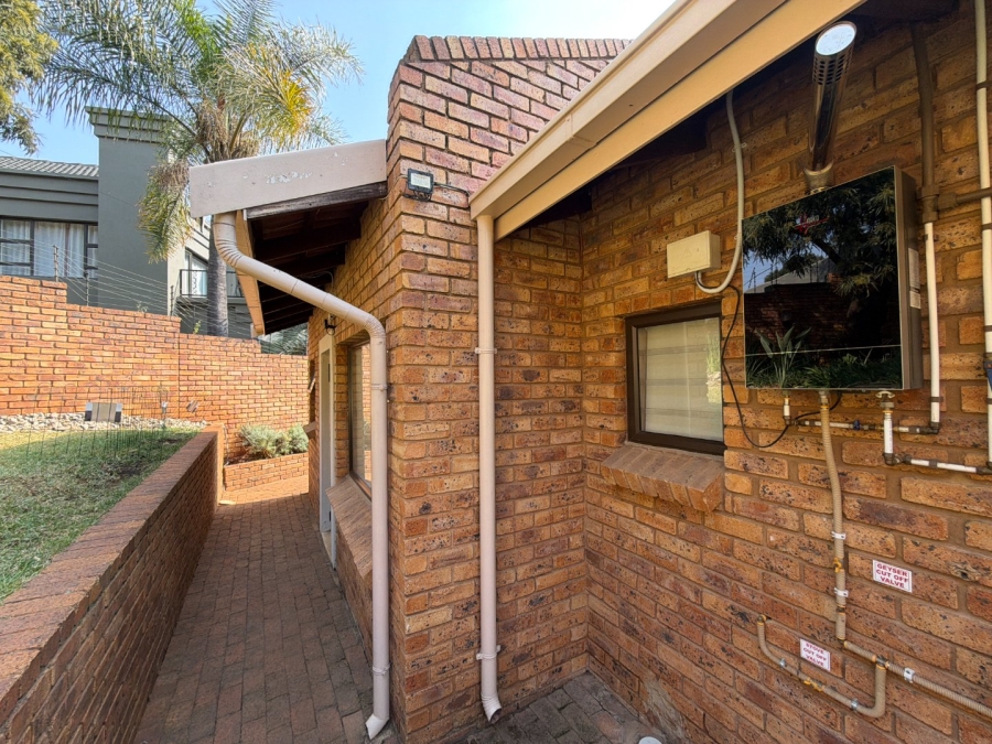 6 Bedroom Property for Sale in Meyersdal Gauteng