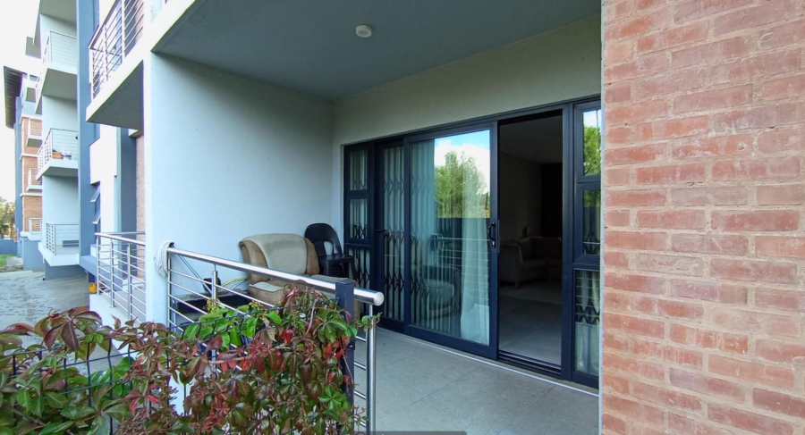 2 Bedroom Property for Sale in Die Hoewes Gauteng