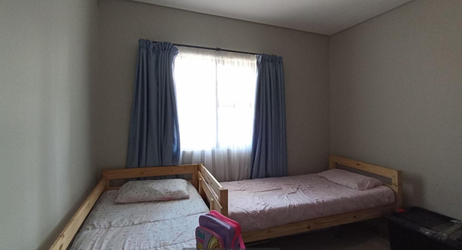 2 Bedroom Property for Sale in Die Hoewes Gauteng