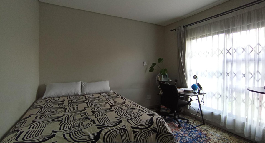 2 Bedroom Property for Sale in Die Hoewes Gauteng