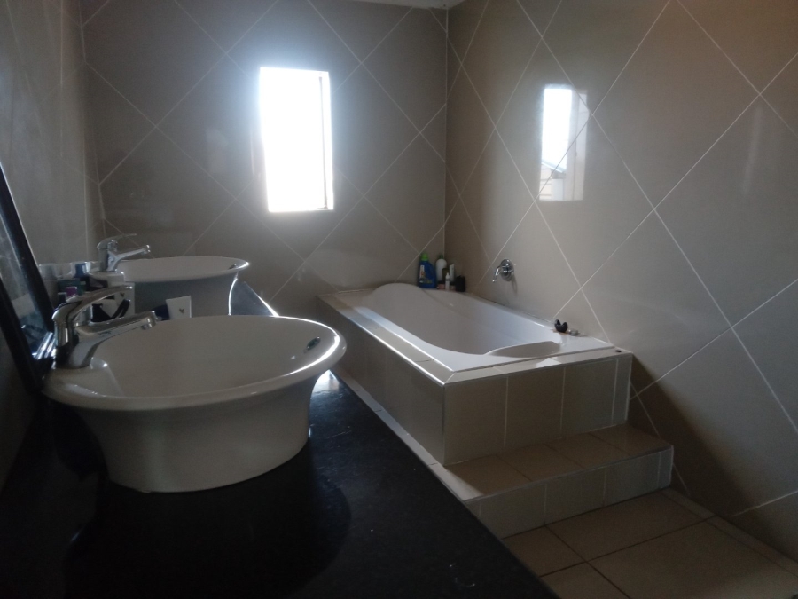 4 Bedroom Property for Sale in Philip Nel Park Gauteng