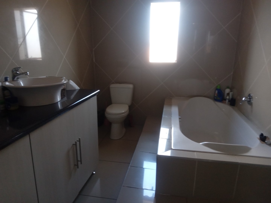 4 Bedroom Property for Sale in Philip Nel Park Gauteng