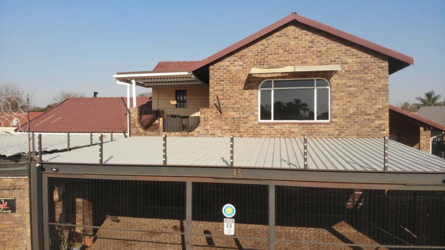  Bedroom Property for Sale in Sunward Park Gauteng