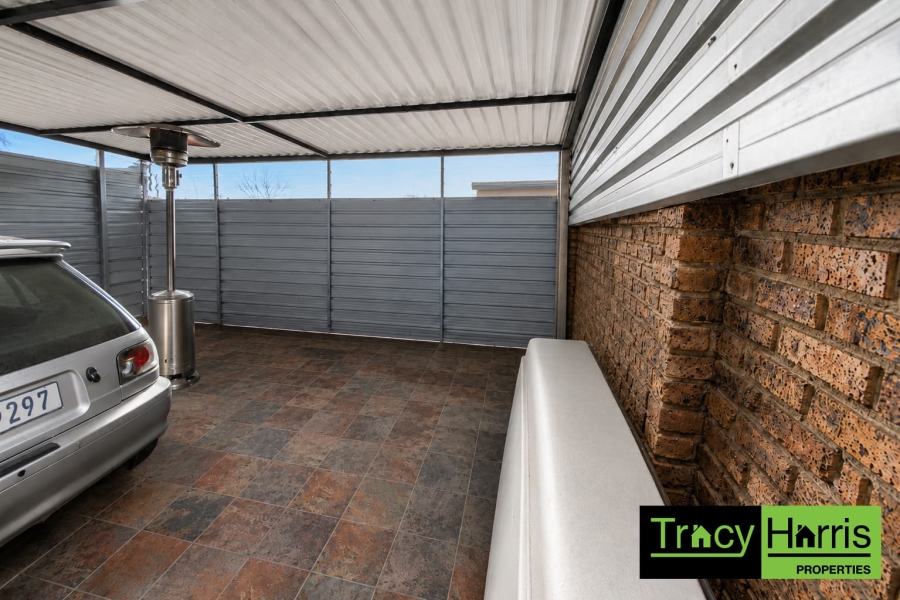  Bedroom Property for Sale in Sunward Park Gauteng