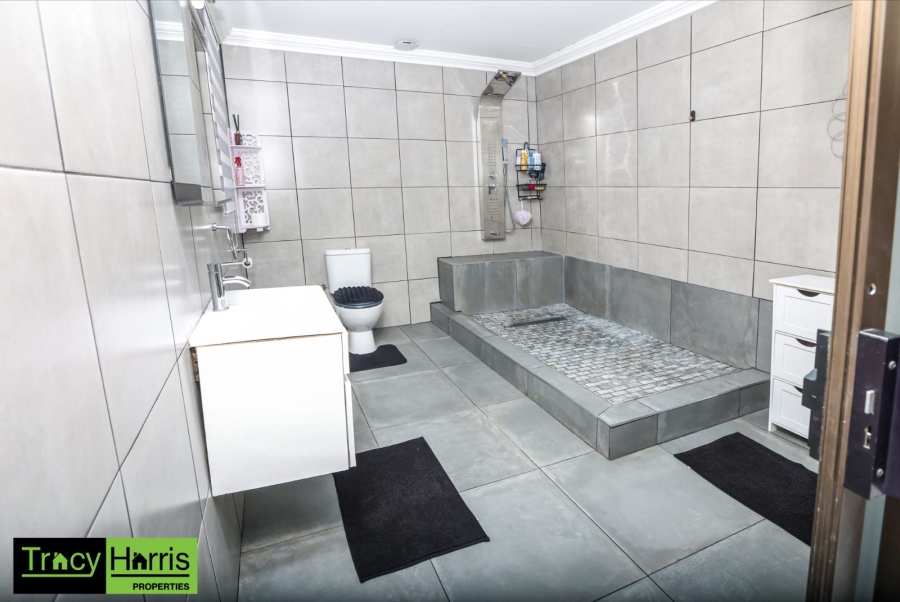  Bedroom Property for Sale in Sunward Park Gauteng