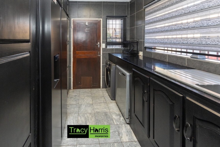  Bedroom Property for Sale in Sunward Park Gauteng