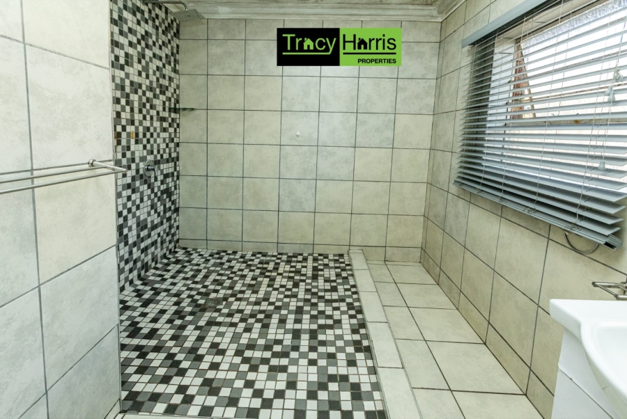  Bedroom Property for Sale in Sunward Park Gauteng