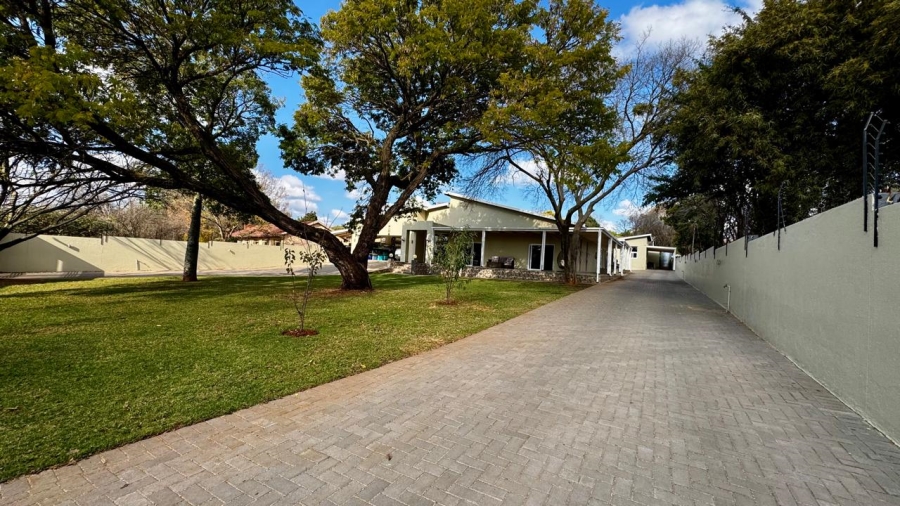 4 Bedroom Property for Sale in Eldoraigne Gauteng
