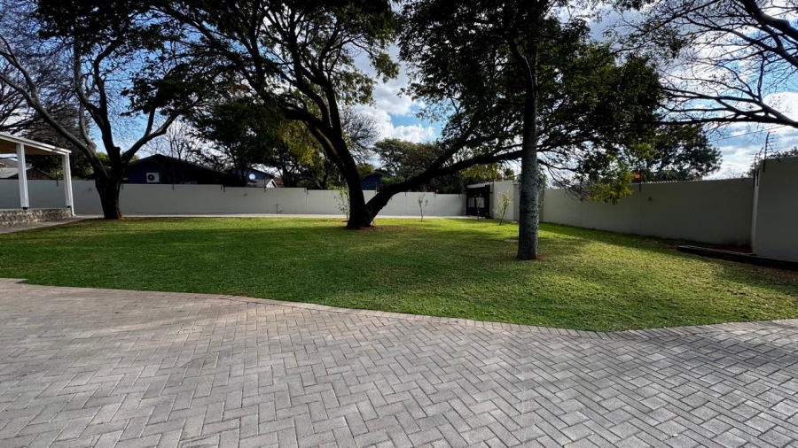 4 Bedroom Property for Sale in Eldoraigne Gauteng