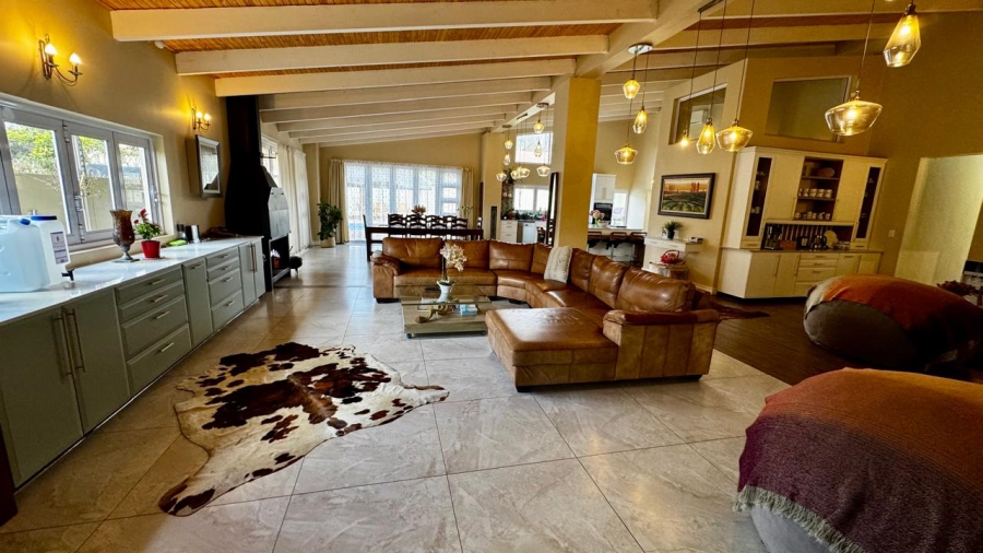 4 Bedroom Property for Sale in Eldoraigne Gauteng