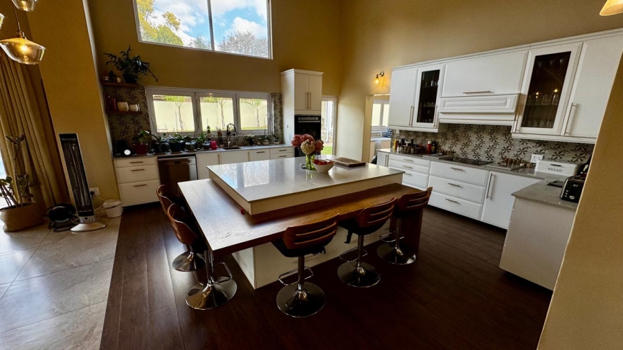 4 Bedroom Property for Sale in Eldoraigne Gauteng
