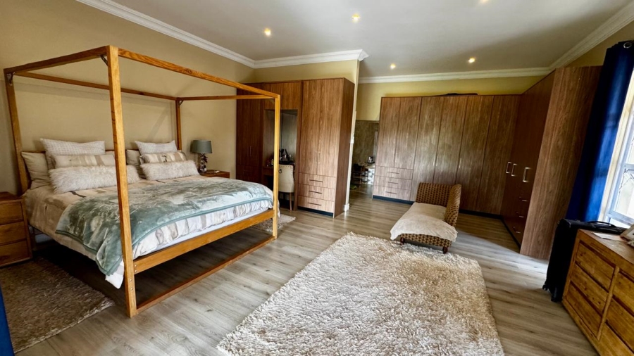 4 Bedroom Property for Sale in Eldoraigne Gauteng