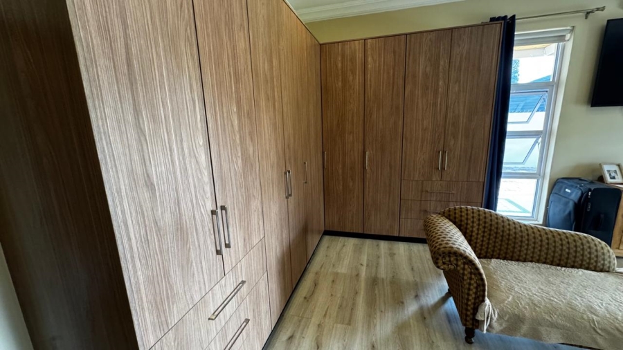 4 Bedroom Property for Sale in Eldoraigne Gauteng