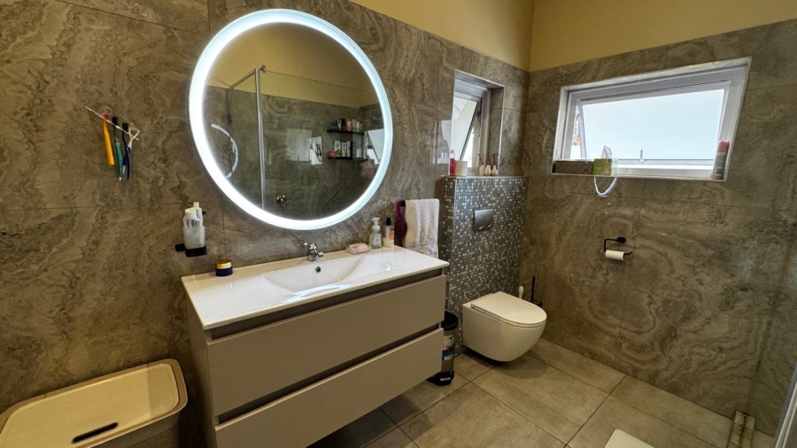 4 Bedroom Property for Sale in Eldoraigne Gauteng