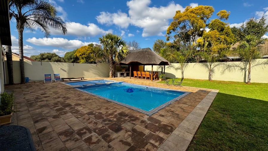 4 Bedroom Property for Sale in Eldoraigne Gauteng