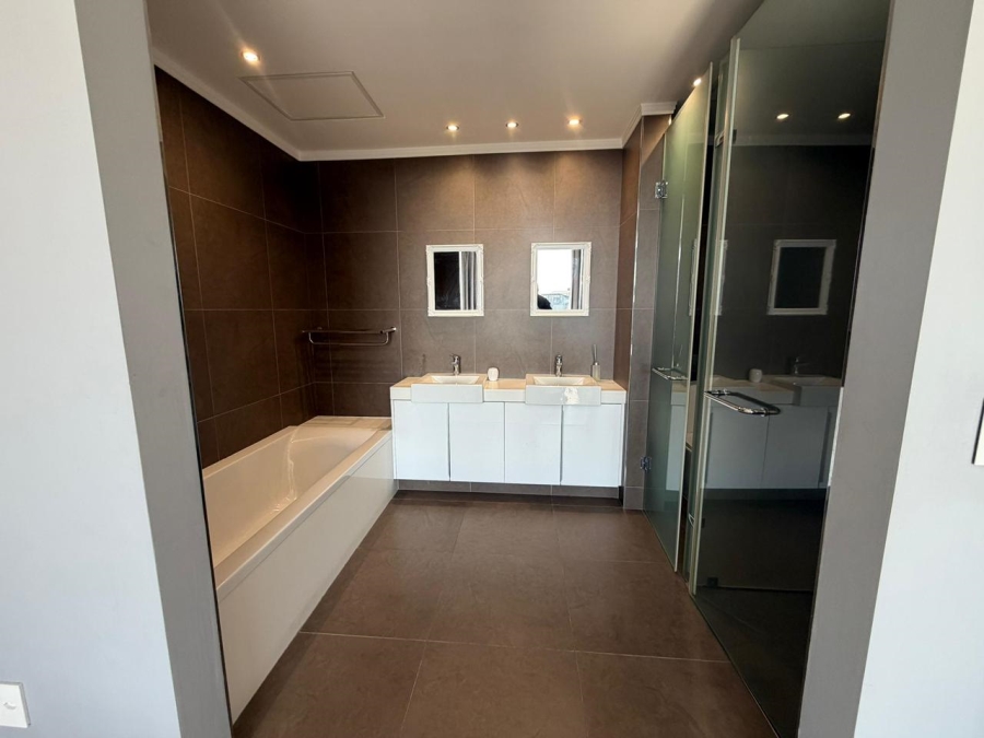 To Let 2 Bedroom Property for Rent in Morningside Ext 40 Gauteng
