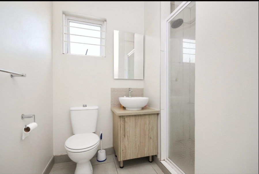 To Let 3 Bedroom Property for Rent in Blue Hills Gauteng