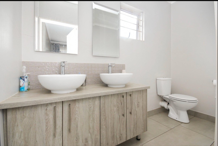 To Let 3 Bedroom Property for Rent in Blue Hills Gauteng