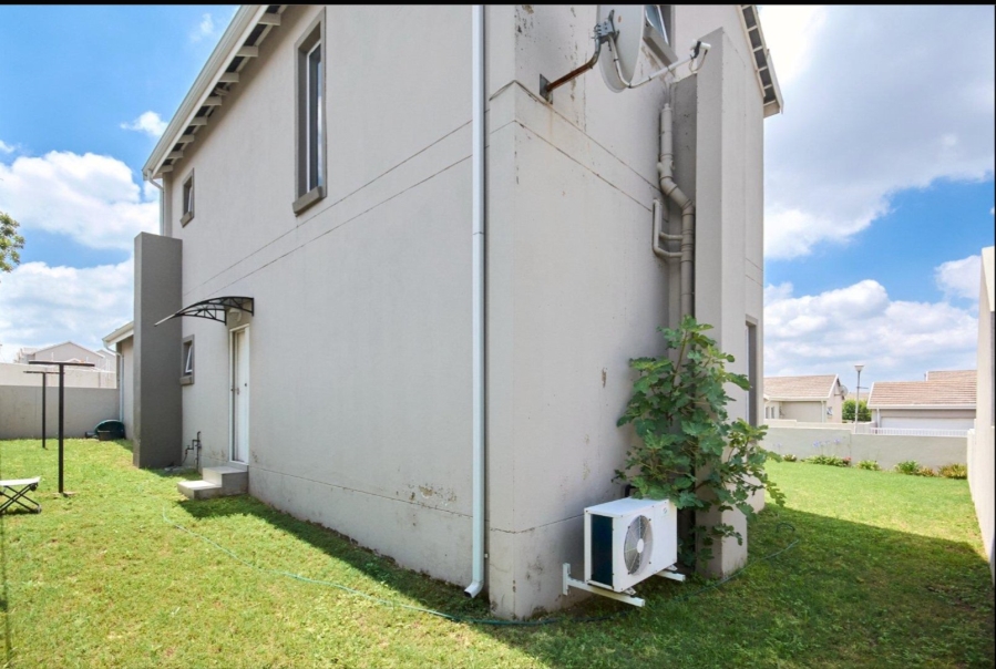 To Let 3 Bedroom Property for Rent in Blue Hills Gauteng