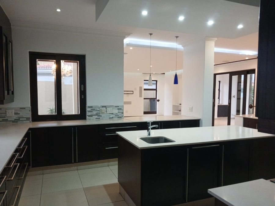 5 Bedroom Property for Sale in Blue Valley Golf Estate Gauteng