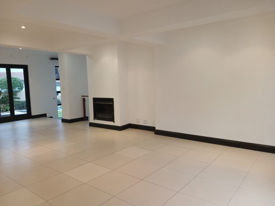 5 Bedroom Property for Sale in Blue Valley Golf Estate Gauteng