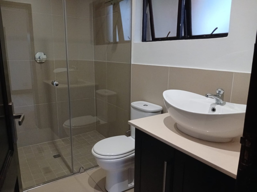 5 Bedroom Property for Sale in Blue Valley Golf Estate Gauteng