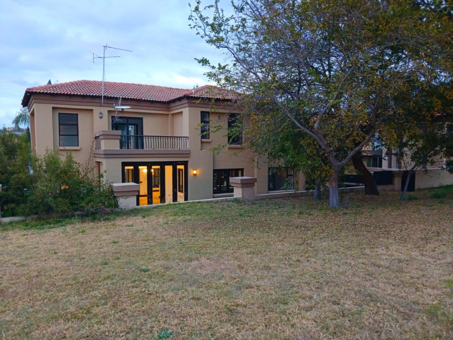 5 Bedroom Property for Sale in Blue Valley Golf Estate Gauteng